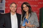 Madhoo Shah at Stumbling Into Infinity book launch in Oxford, Mumbai on 7th Feb 2013 (16).JPG
